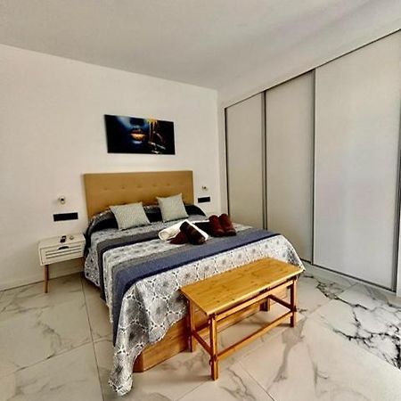 Vila Lova- Luxury Apartments Roquetas de Mar Exteriör bild